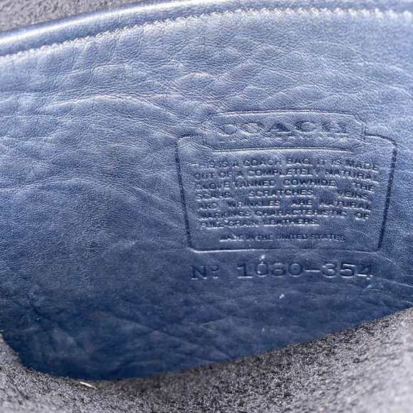 Vintage black leather coach crossbody bag. - Picture 2 of 4